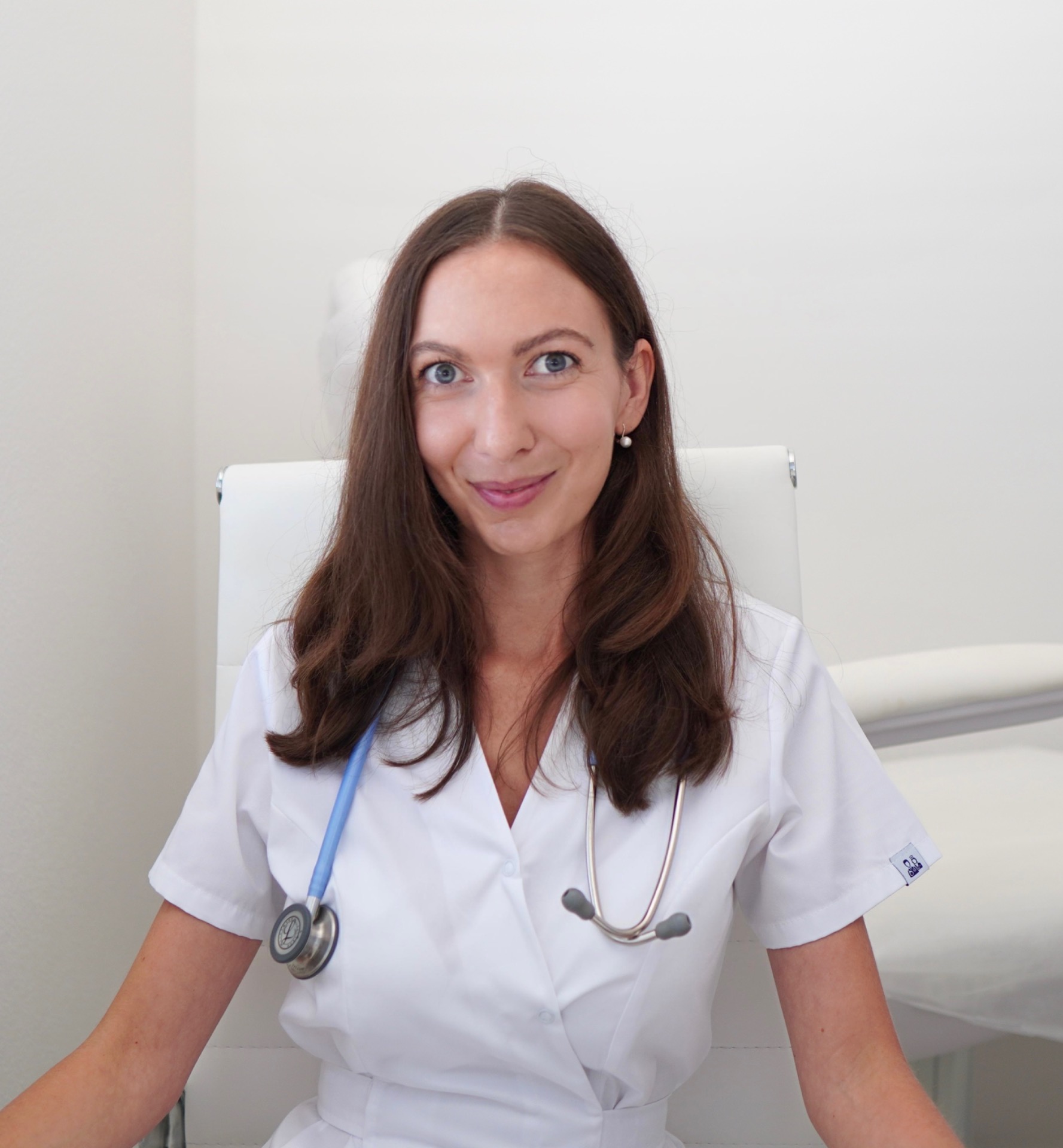 lekárka prirodzené omladenie tváre bez botoxu a výplní, lekárka regeneratívnej medicíny, lekárka biologické omladenie